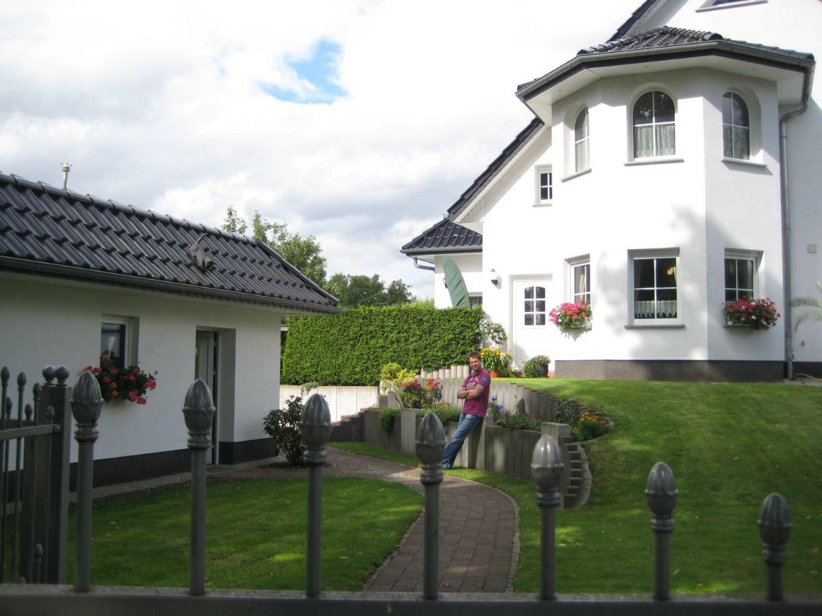 Fewo Buchheim, Hochwertig Und Gemuetlich, 5Min Zur S-Bahn Хоппегартен Экстерьер фото